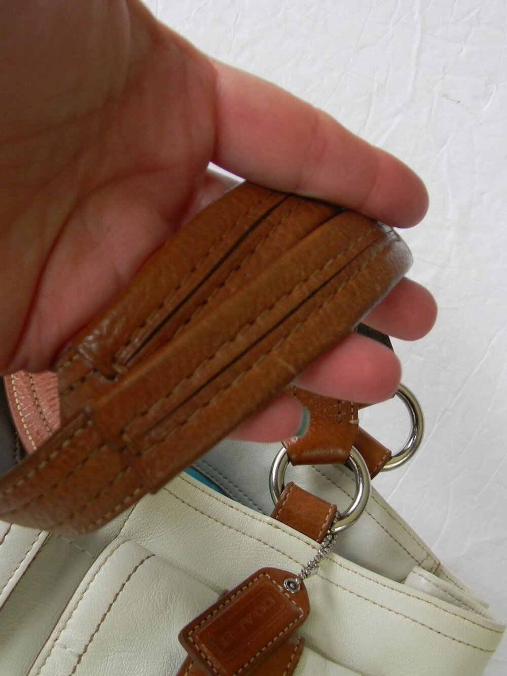 COACH Soho White&Tan Leather Buckle DOUBLE POCKET Bag F08A09 Y2K - Picture 4 of 8